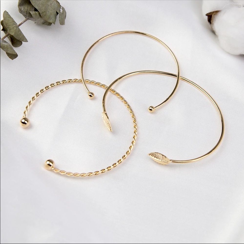 ‼️ 5 for $25 ‼️Set of 3 Golden Boho Bracelets - Picture 3 of 4